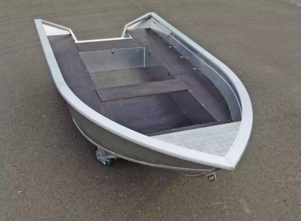 Алюминиевая лодка  Неман-420 в Ноябрьске