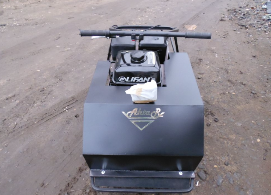 Мотобуксировщик AhtaR Зима 15 л/с с вариатором в Ноябрьске