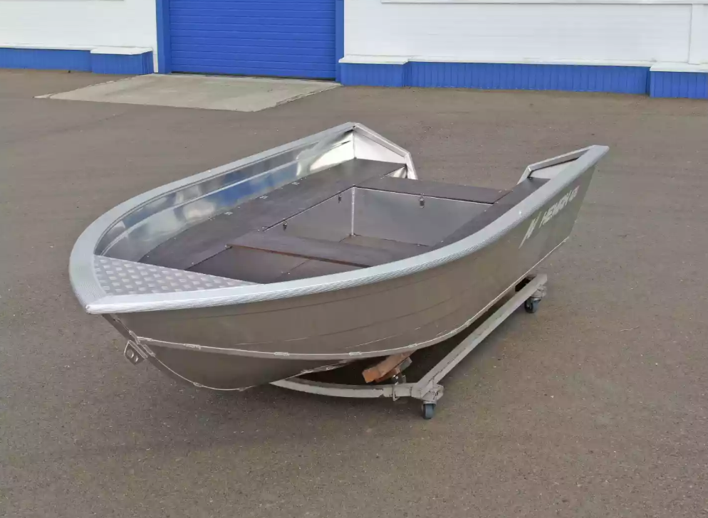 Алюминиевая лодка  Неман-420 в Ноябрьске