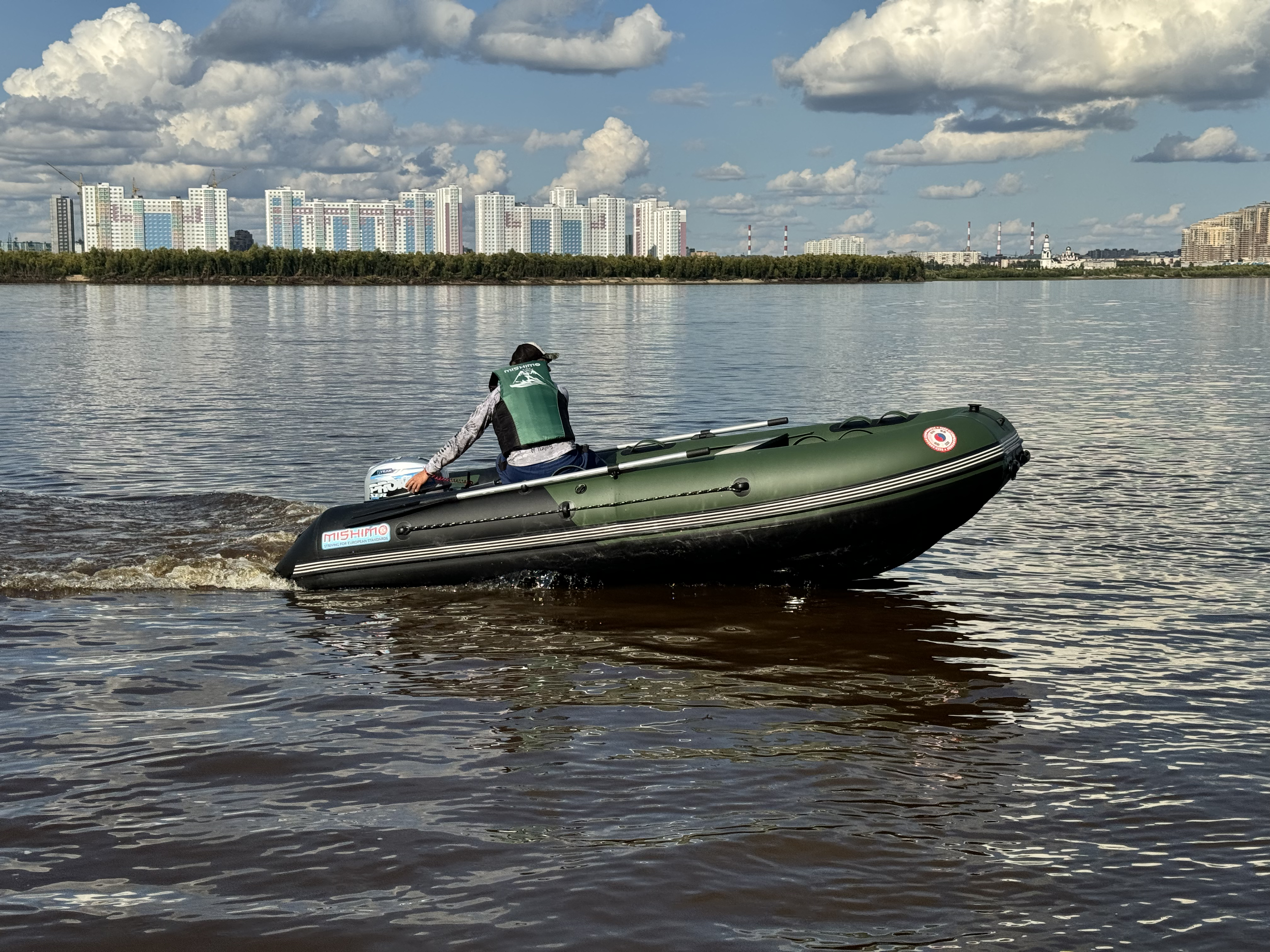 Лодка MISHIMO BIG FLOOR 400 в Ноябрьске