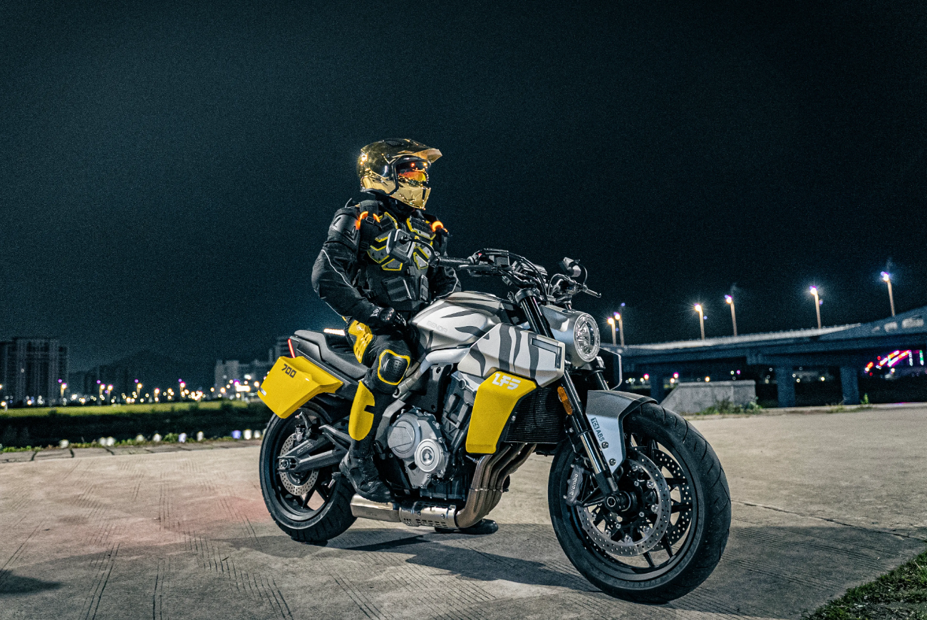 Мотоцикл Benda LFS 700 в Ноябрьске