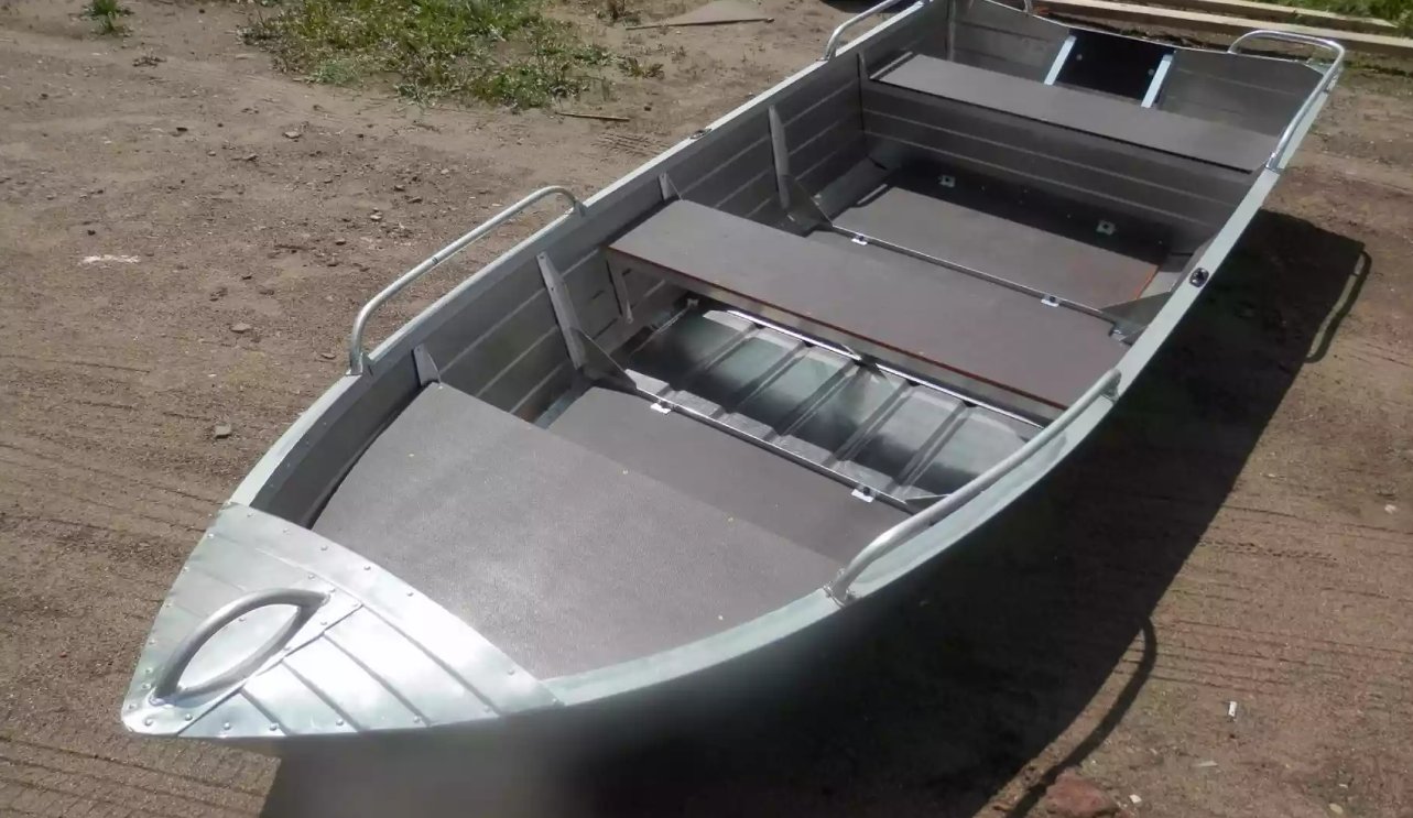 Алюминиевая лодка Вятка-Профи 32 в Ноябрьске