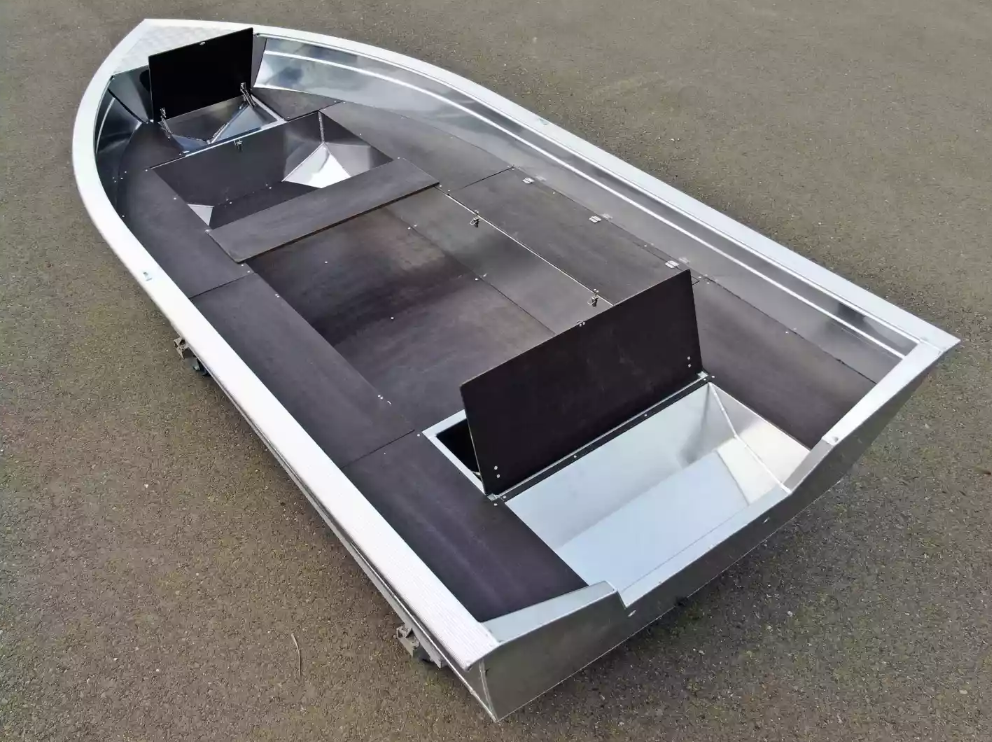 Алюминиевая лодка  Неман-420 в Ноябрьске