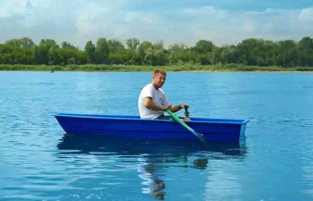 Стеклопластиковая лодка Малютка в Ноябрьске