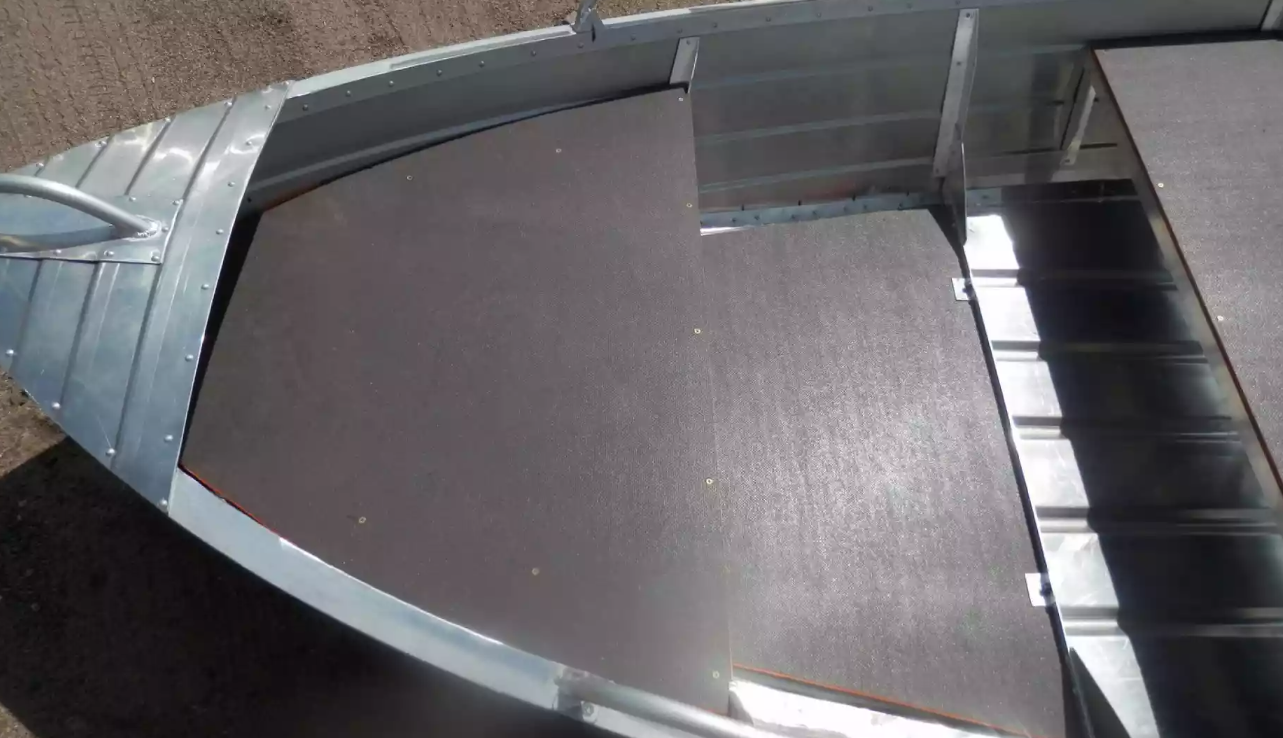 Алюминиевая лодка Вятка-Профи 32 в Ноябрьске