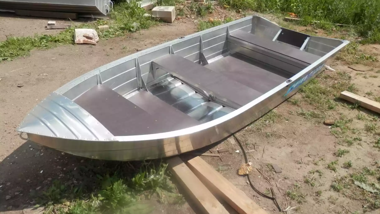 Алюминиевая лодка Вятка-Профи 32 в Ноябрьске