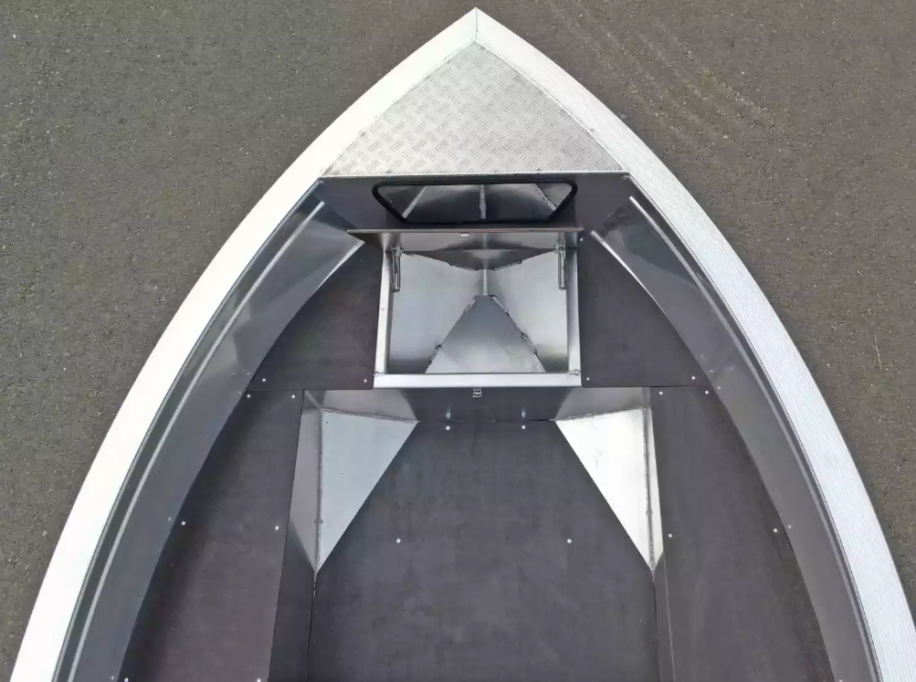 Алюминиевая лодка  Неман-420 в Ноябрьске