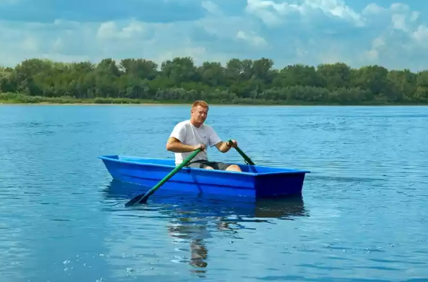 Стеклопластиковая лодка Малютка в Ноябрьске