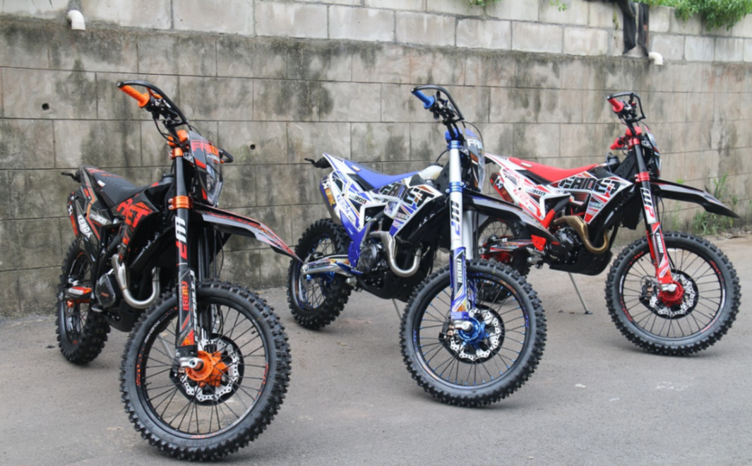 Кроссовый мотоцикл FAIDET NC300S ULTRA WP в Ноябрьске