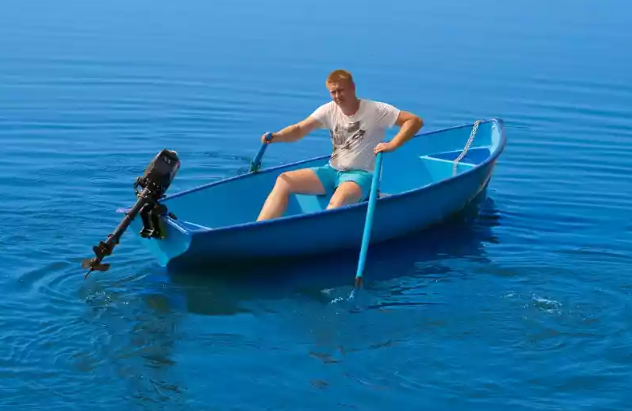 Стеклопластиковая лодка Омуль в Ноябрьске