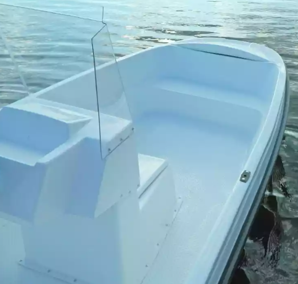 Стеклопластиковая лодка Пингвин с консолью (тримаран) в Ноябрьске