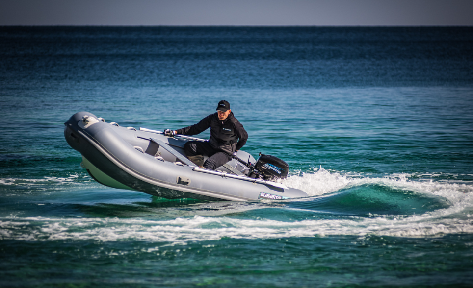 Лодка GLADIATOR RIB380AL в Ноябрьске