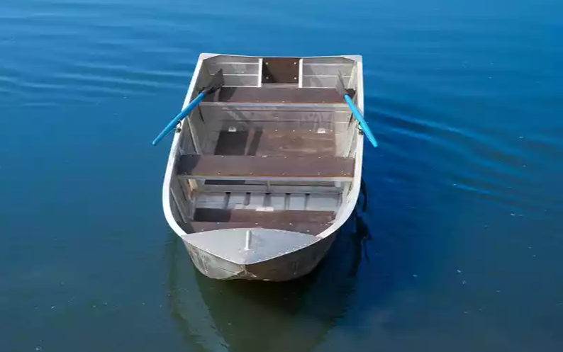 Алюминиевая лодка Вятка-Профи 37 в Ноябрьске