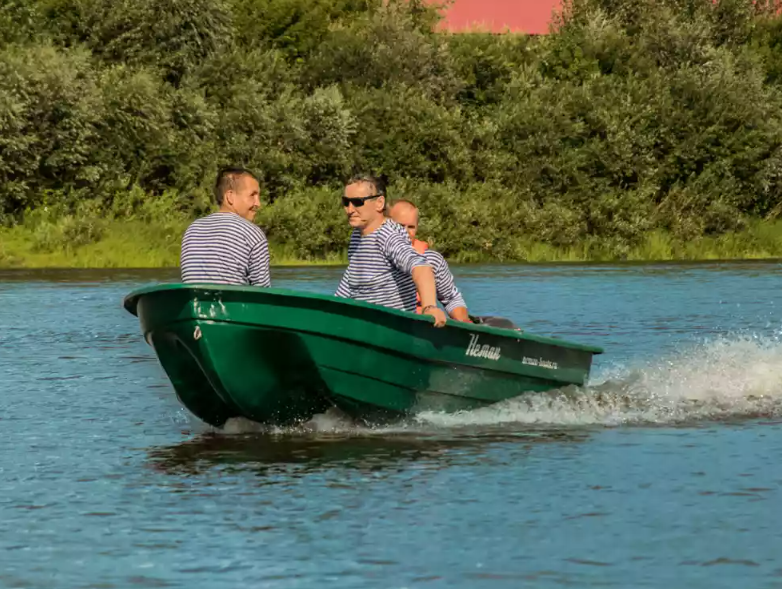 Стеклопластиковая лодка Neman-340 (тримаран) в Ноябрьске