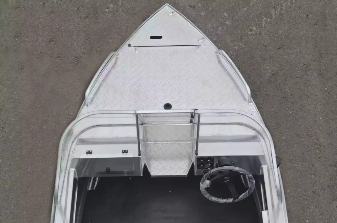 Алюминиевая лодка  Neman-400 PRO в Ноябрьске