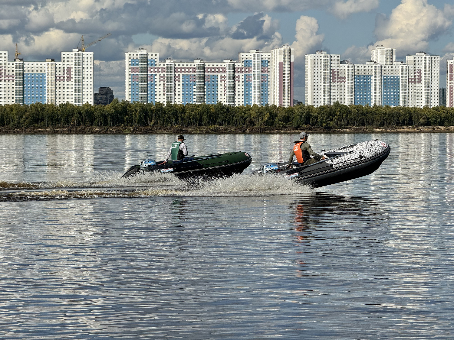 Лодка MISHIMO BIG FLOOR 440 в Ноябрьске