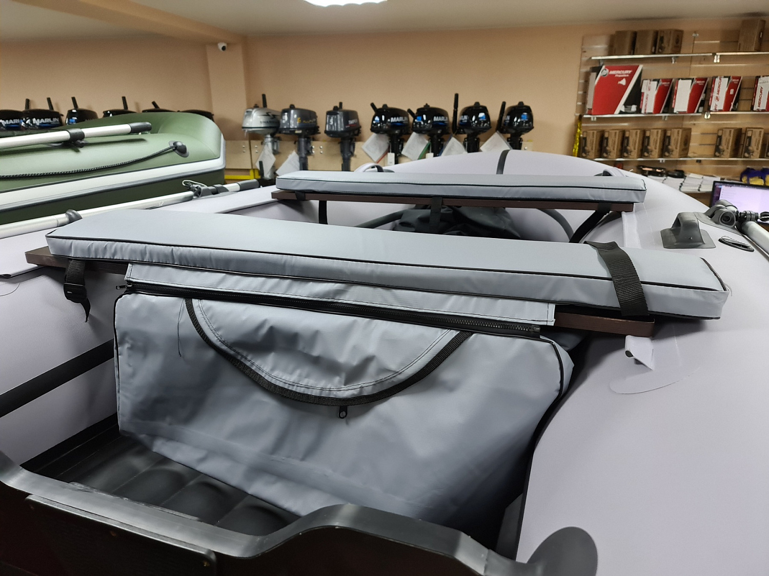 КОМПЛЕКТ МЯГКИХ НАКЛАДОК С СУМКОЙ ДЛЯ ЛОДОК 110Х20 СЕРЫЙ в Ноябрьске