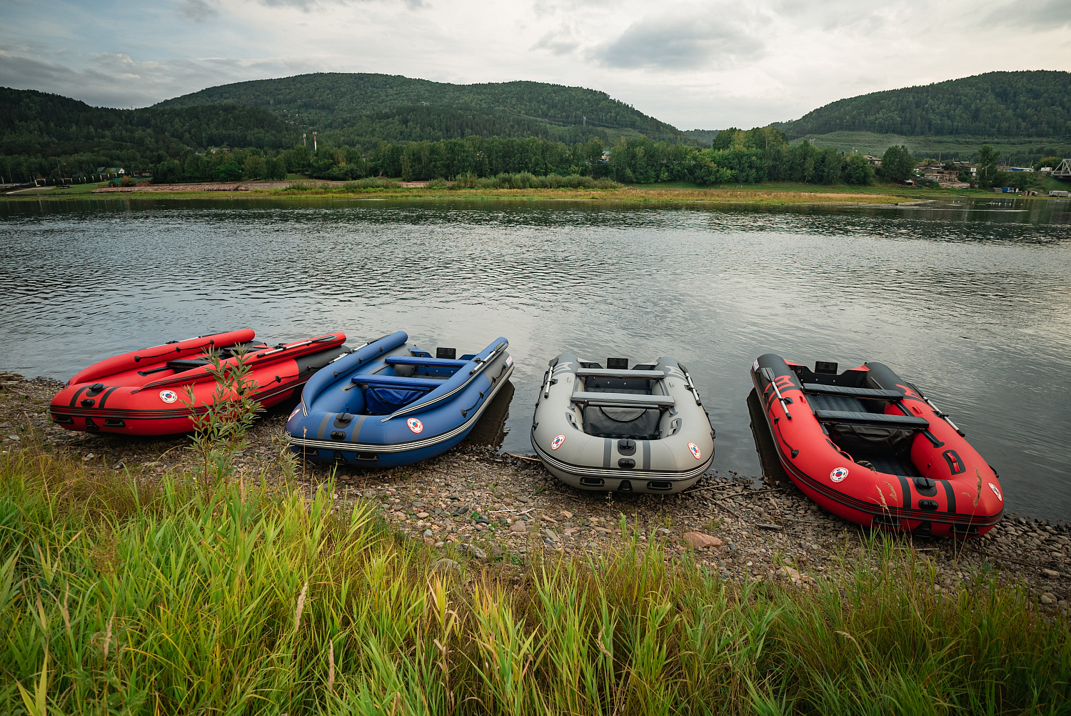 Лодка MISHIMO RIVER FJET PRO 410  под водомет в Ноябрьске