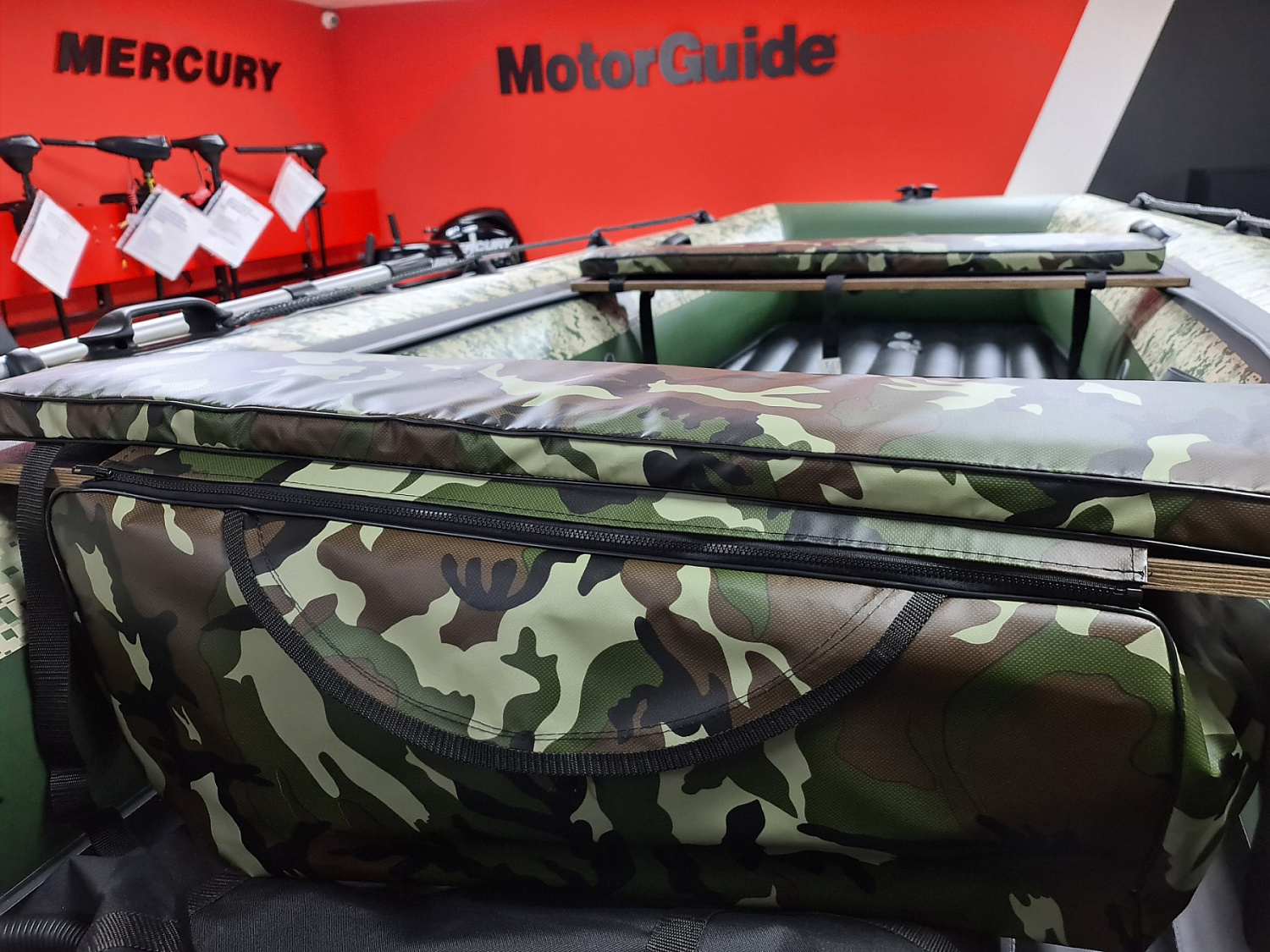 КОМПЛЕКТ МЯГКИХ НАКЛАДОК С СУМКОЙ ДЛЯ ЛОДОК 105Х20 КАМУФЛЯЖ в Ноябрьске