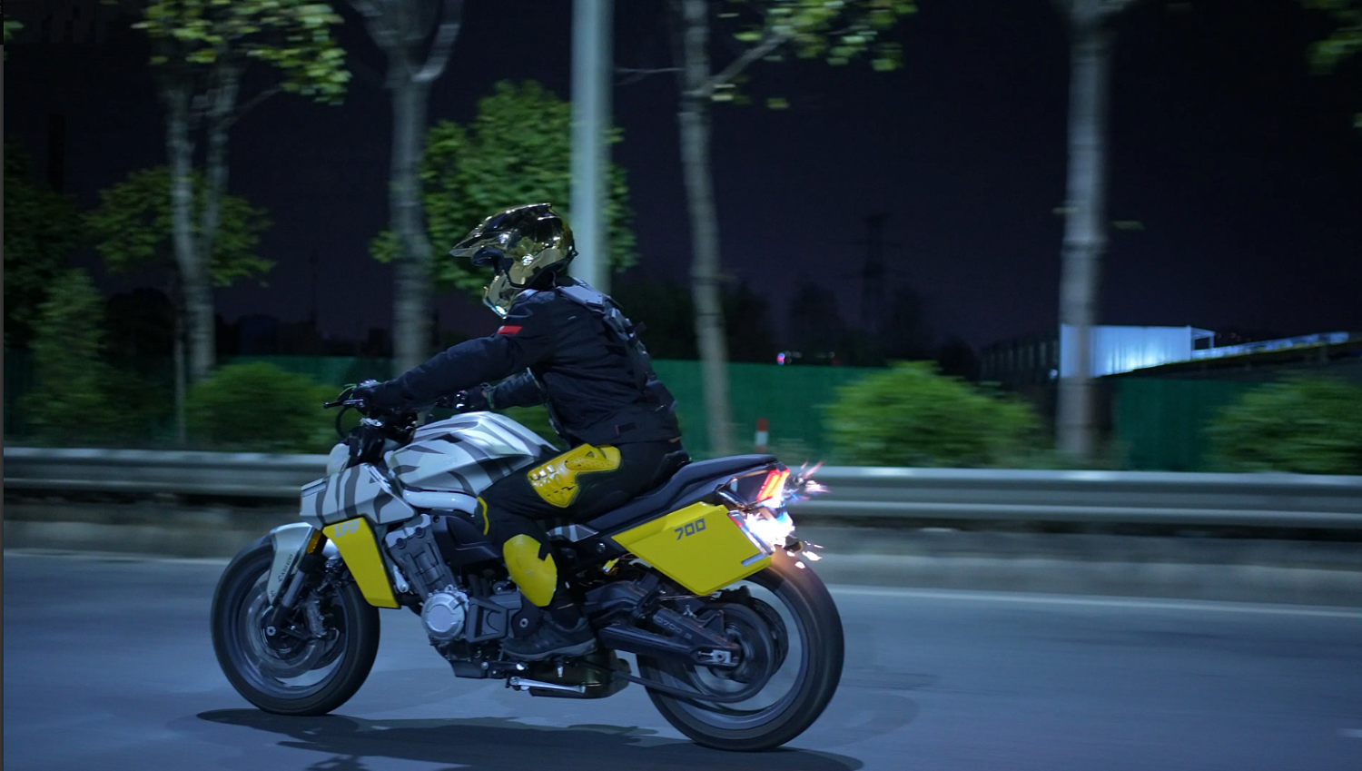 Мотоцикл Benda LFS 700 в Ноябрьске